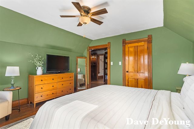 303 W Main Avenue, Zeeland, MI 49464