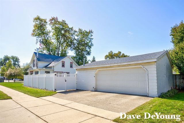 303 W Main Avenue, Zeeland, MI 49464