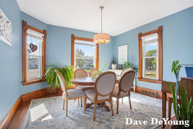 303 W Main Avenue, Zeeland, MI 49464