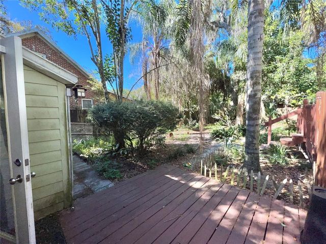 1035 NE 3RD AVENUE, Gainesville, FL 32601