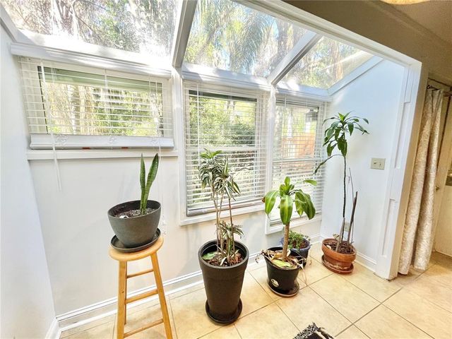 1035 NE 3RD AVENUE, Gainesville, FL 32601