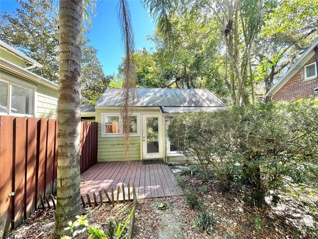 1035 NE 3RD AVENUE, Gainesville, FL 32601