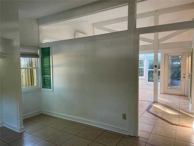 1035 NE 3RD AVENUE, Gainesville, FL 32601