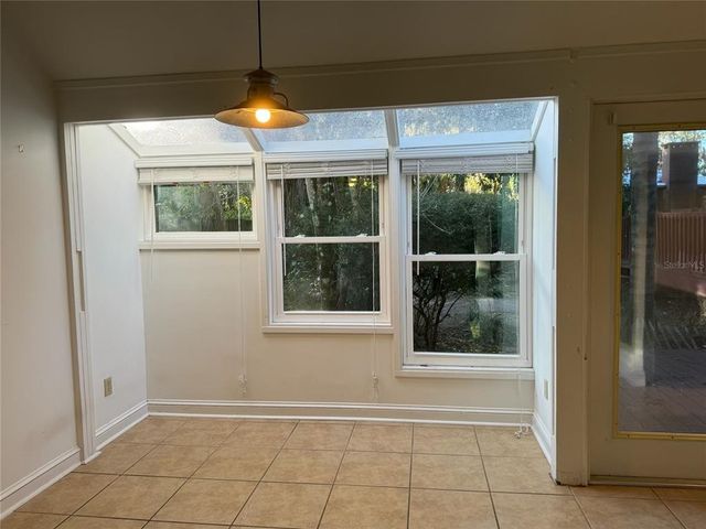 1035 NE 3RD AVENUE, Gainesville, FL 32601