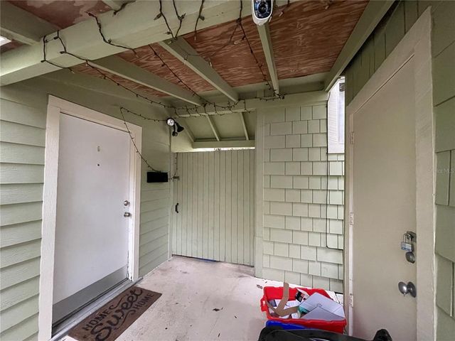 1035 NE 3RD AVENUE, Gainesville, FL 32601