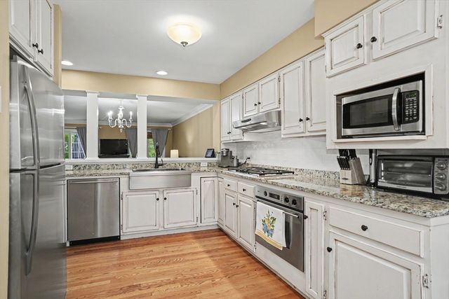 42 Laurelwood Drive 42, Hopedale, MA 01747