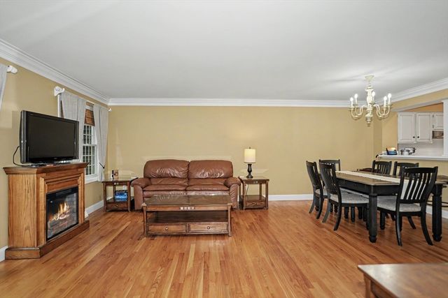 42 Laurelwood Drive 42, Hopedale, MA 01747