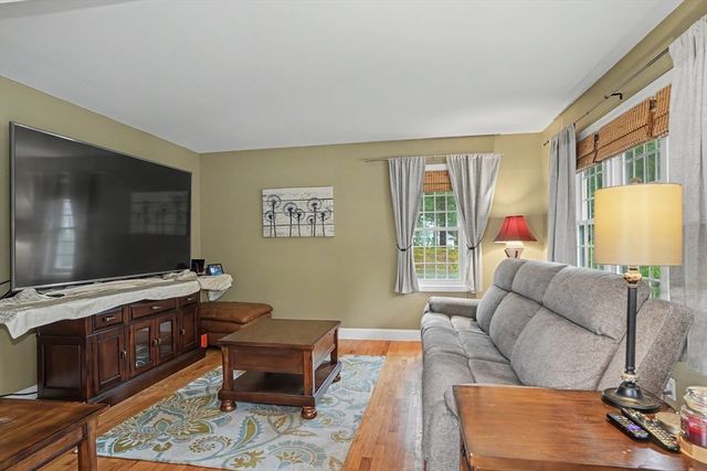42 Laurelwood Drive 42, Hopedale, MA 01747