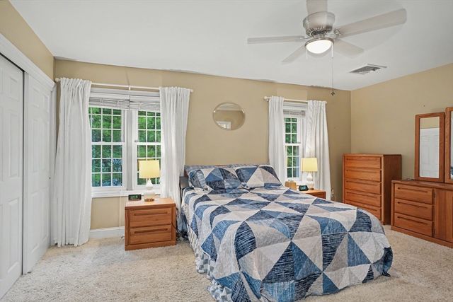 42 Laurelwood Drive 42, Hopedale, MA 01747