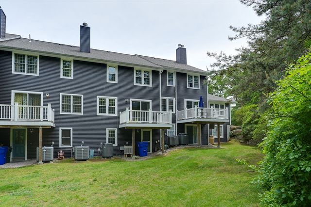 42 Laurelwood Drive 42, Hopedale, MA 01747