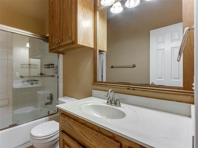 12528 SW 13th Street, Yukon, OK 73099