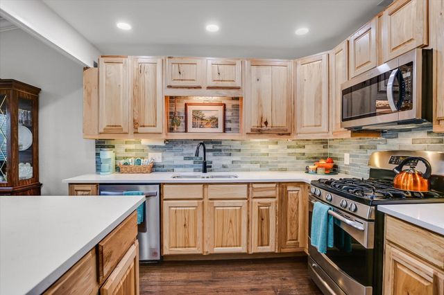 9469 Singing Quail DR, Austin, TX 78758