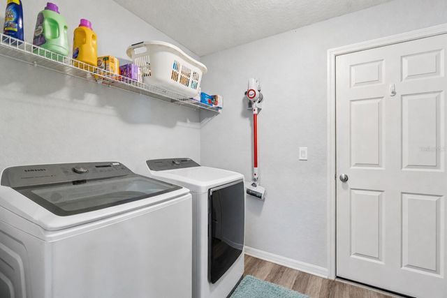 6917 GIDEON CIRCLE, Zephyrhills, FL 33541