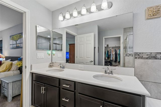 6917 GIDEON CIRCLE, Zephyrhills, FL 33541