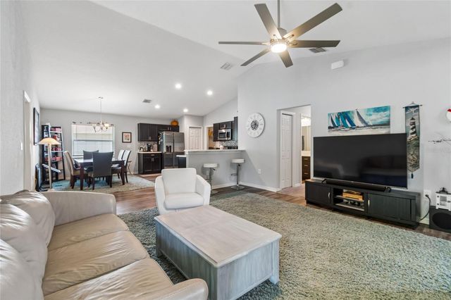 6917 GIDEON CIRCLE, Zephyrhills, FL 33541