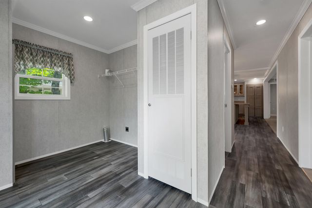 7 Shady Lane, Tuftonboro, NH 03853