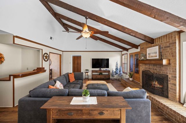 5010 Colombia Drive, Pasadena, TX 77505