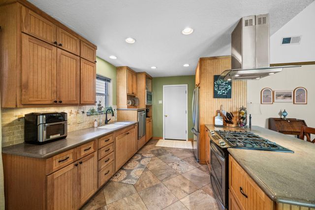 5010 Colombia Drive, Pasadena, TX 77505