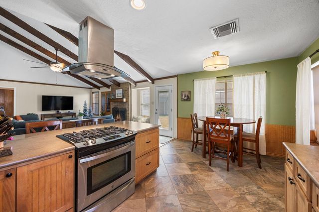 5010 Colombia Drive, Pasadena, TX 77505