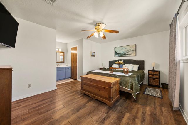 5010 Colombia Drive, Pasadena, TX 77505