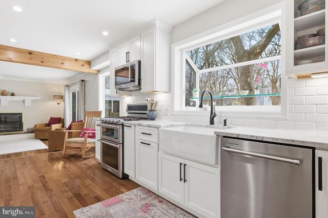 14939 JASLOW ST, Centreville, VA 20120