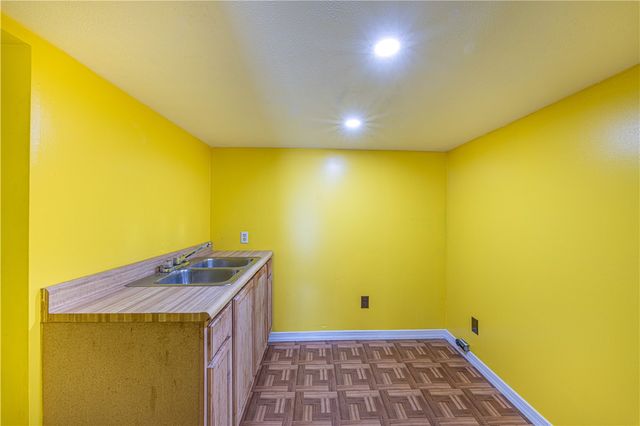 39 Dunkard Ave, Uniontown, PA 15401