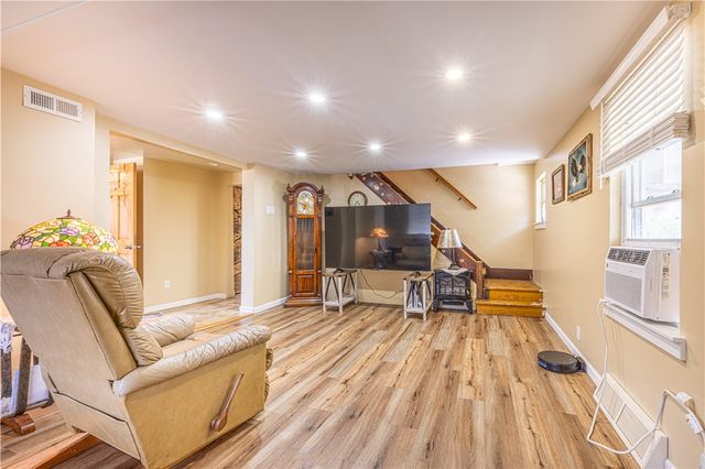 39 Dunkard Ave, Uniontown, PA 15401