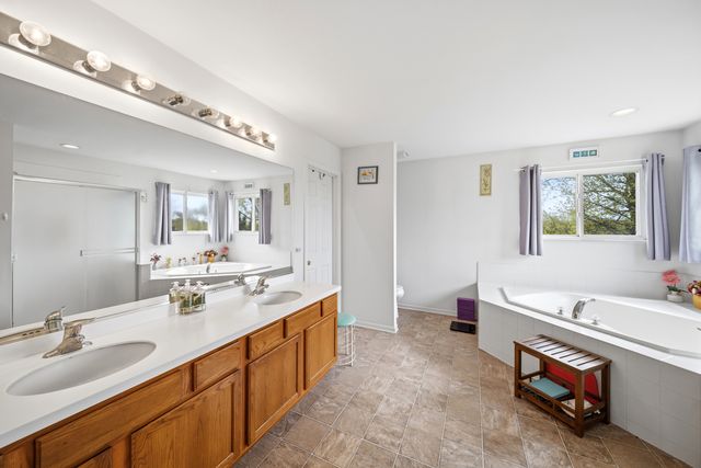 2529 W Autumn Drive, Round Lake, IL 60073
