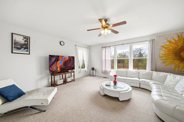2529 W Autumn Drive, Round Lake, IL 60073
