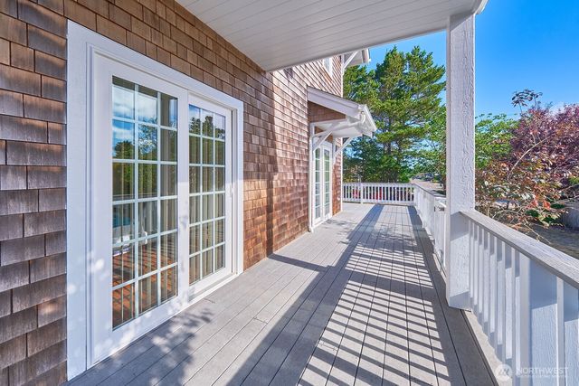 205 26th Street NW, Long Beach, WA 98631