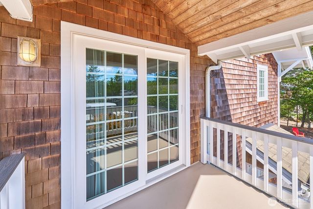 205 26th Street NW, Long Beach, WA 98631