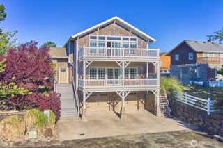 205 26th Street NW, Long Beach, WA 98631