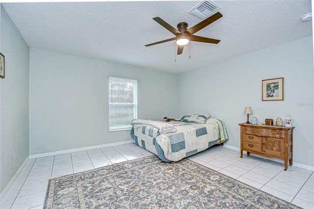 6911 OAKCREST WAY, Zephyrhills, FL 33542