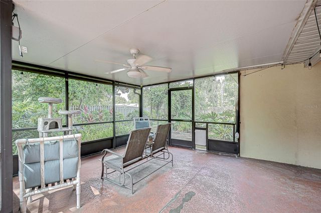 6911 OAKCREST WAY, Zephyrhills, FL 33542