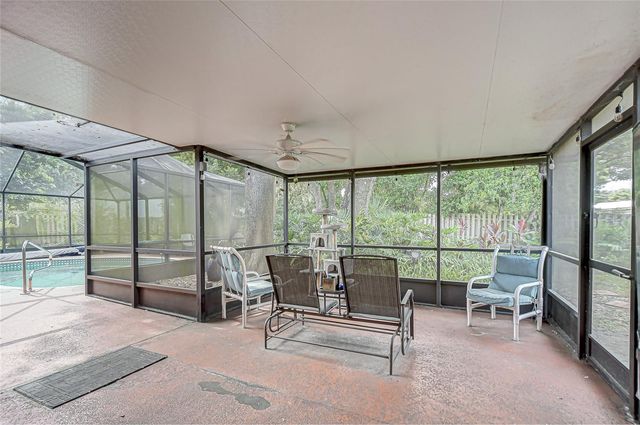 6911 OAKCREST WAY, Zephyrhills, FL 33542