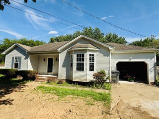 8635 Kingman Ct, Oak Grove, KY 42262