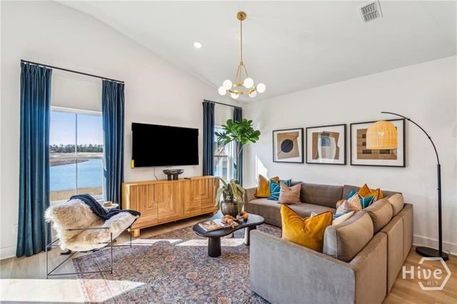 306 Kingswood Circle, Savannah, GA 31302