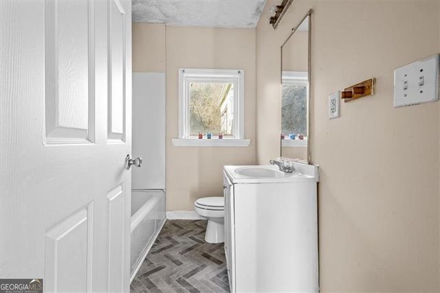 2009 Baker Road NW, Atlanta, GA 30318