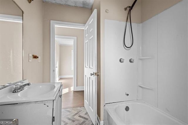 2009 Baker Road NW, Atlanta, GA 30318