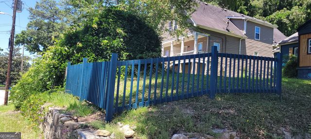 2009 Baker Road NW, Atlanta, GA 30318