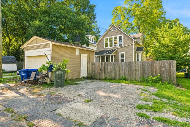 208 E Northwood Avenue, Columbus, OH 43201