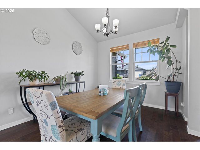 830 Se DARROW Rd, Estacada, OR 97023