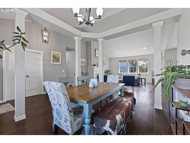 830 Se DARROW Rd, Estacada, OR 97023