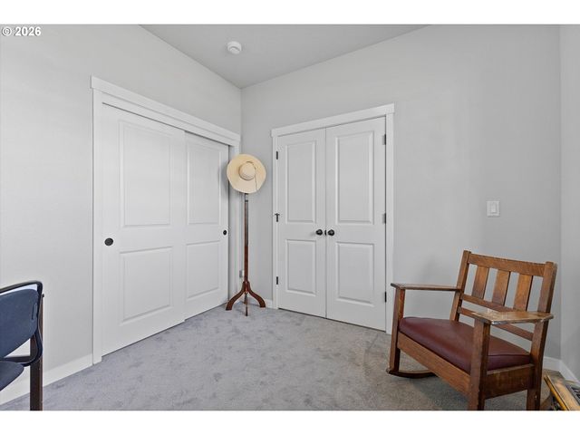 830 Se DARROW Rd, Estacada, OR 97023