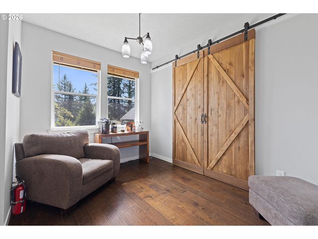 830 Se DARROW Rd, Estacada, OR 97023