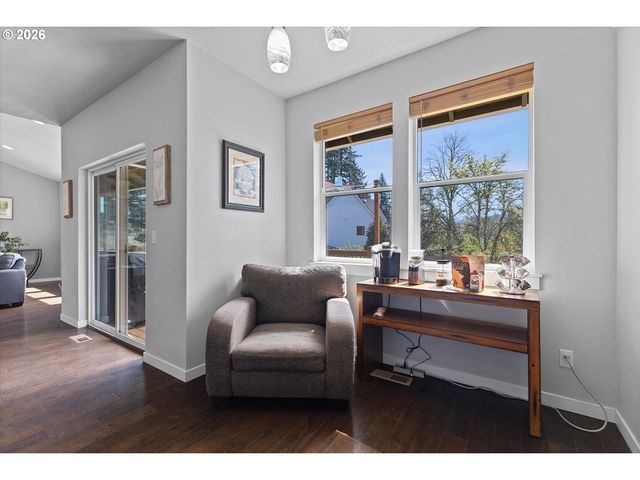 830 Se DARROW Rd, Estacada, OR 97023