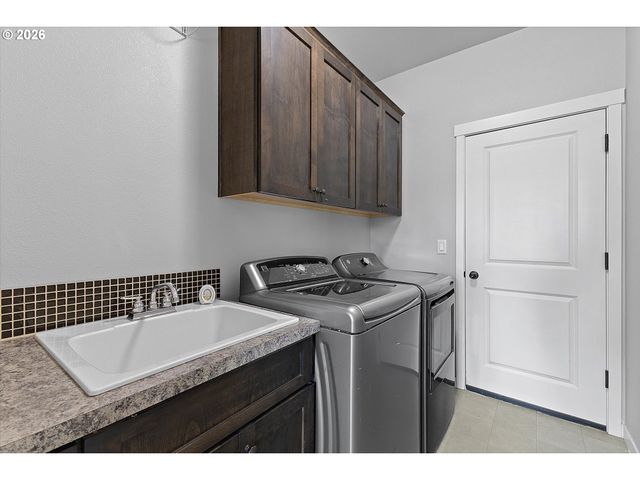 830 Se DARROW Rd, Estacada, OR 97023