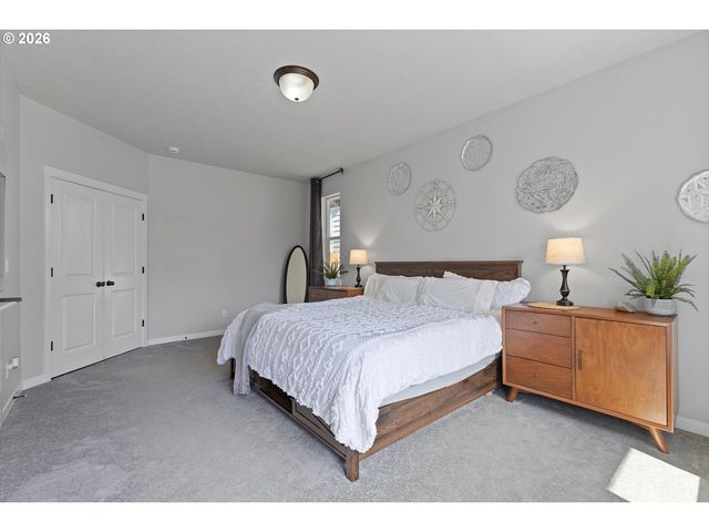 830 Se DARROW Rd, Estacada, OR 97023