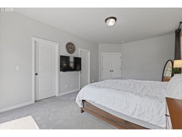 830 Se DARROW Rd, Estacada, OR 97023