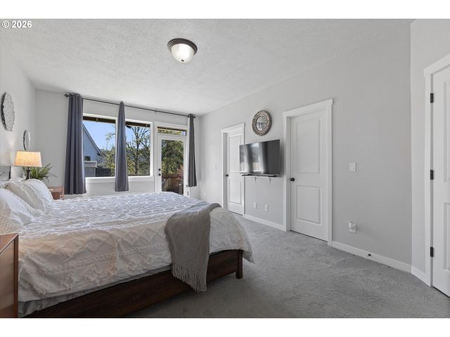 830 Se DARROW Rd, Estacada, OR 97023